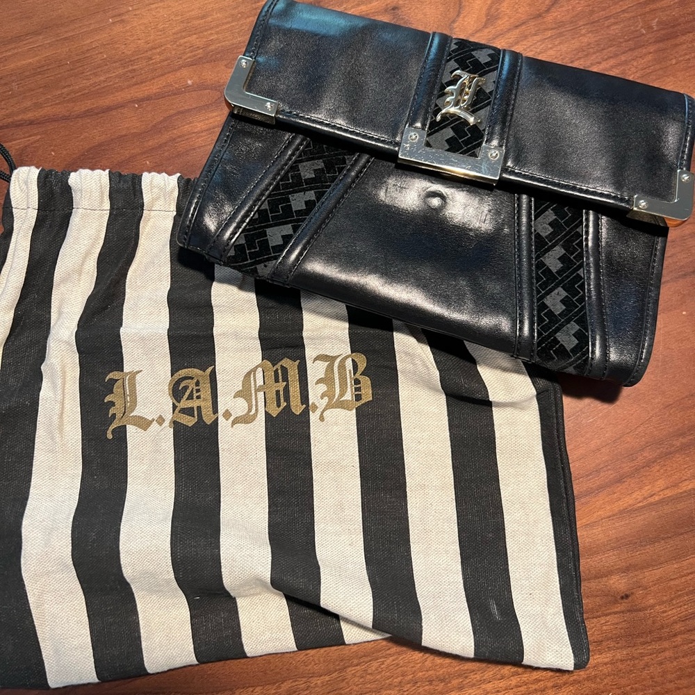 L.A.M.B clutch